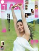 Riho Yoshioka 吉岡里帆, FLASH 2023.01.03 (フラッシュ 2023年1月3日号) P5 No.c24432