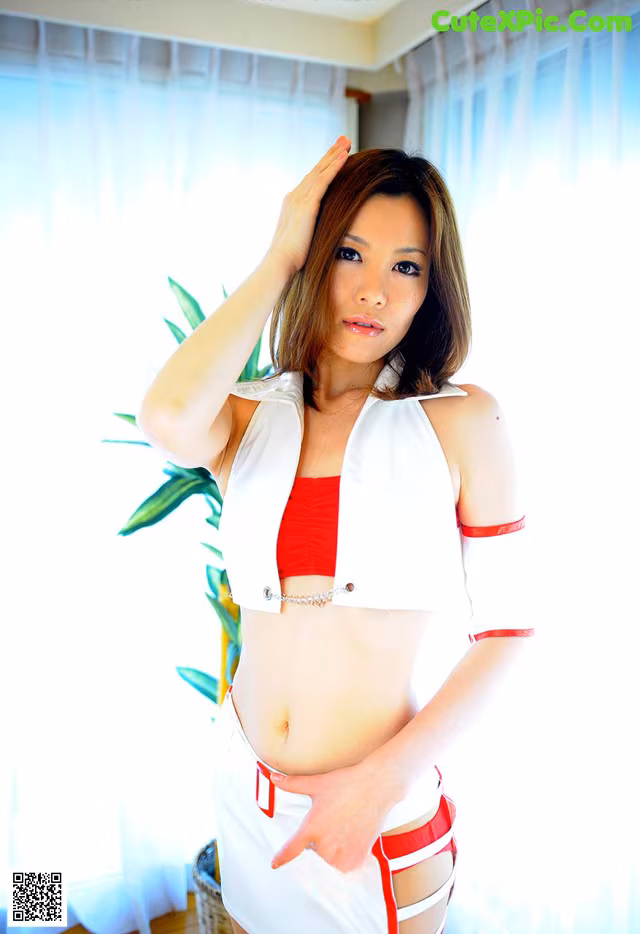 Yui Nagano - Actiongirl Sexy Hustler